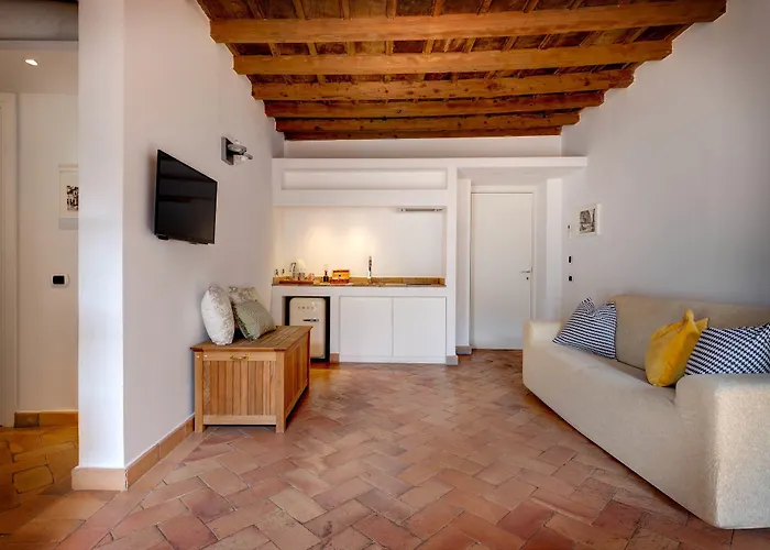 Konukevi Casa Modelli Roma