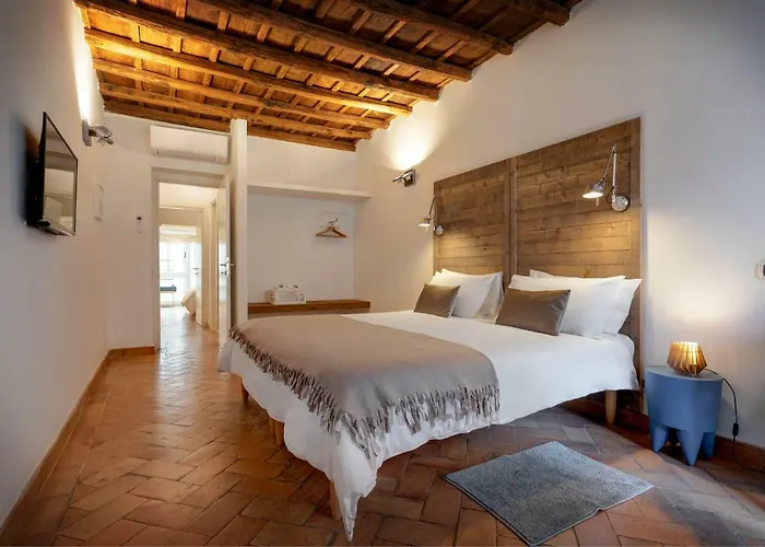 Konukevi Casa Modelli 4*