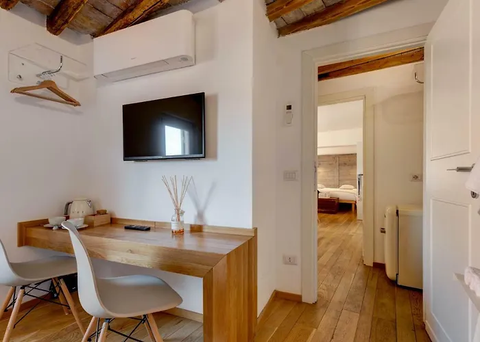 Konukevi Casa Modelli 4*