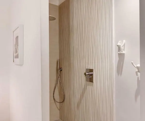 Konukevi Casa Modelli 4*